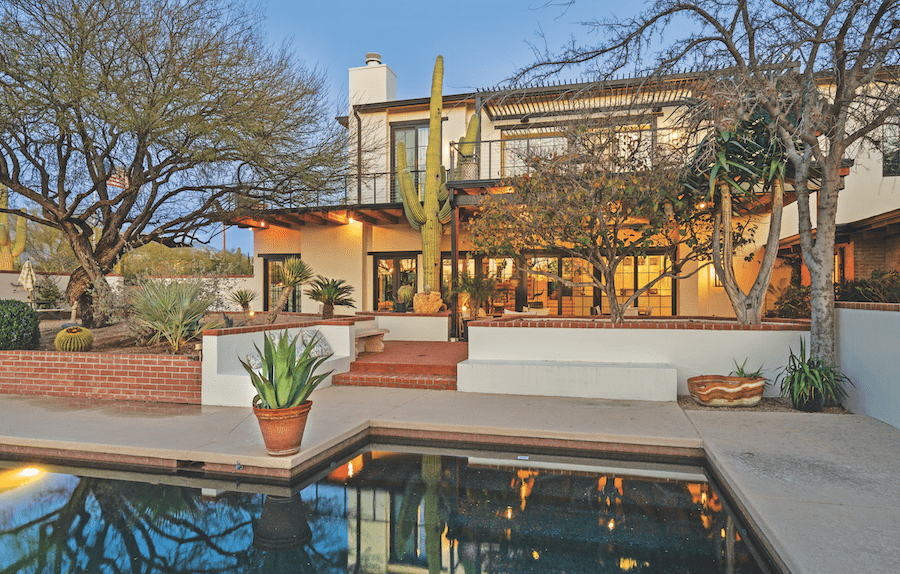 The outdoor living spaces and pool at 2023 BALA winner Saguaro Serenity