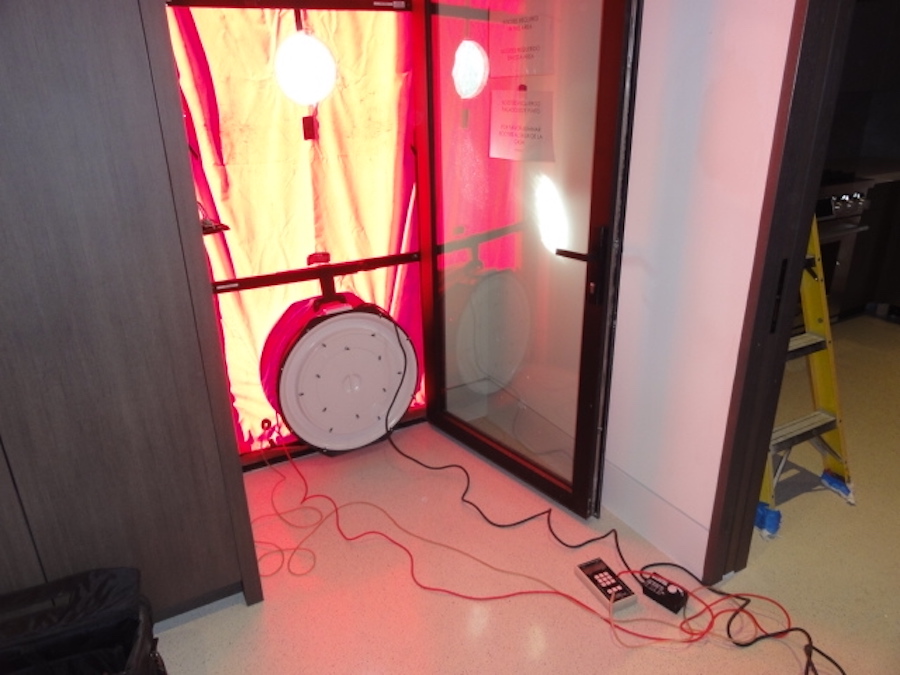 Blower door test at TNAH 2023