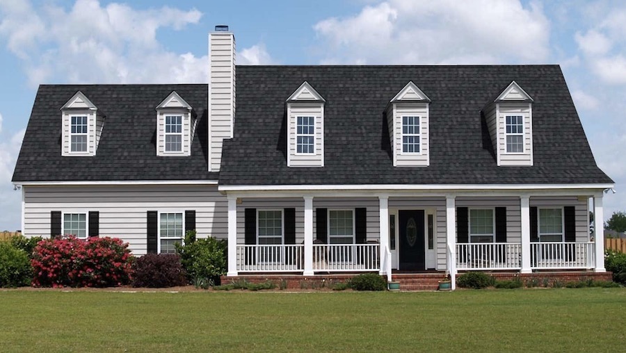 Tamko Heritage IR asphalt roofing in Rustic Black