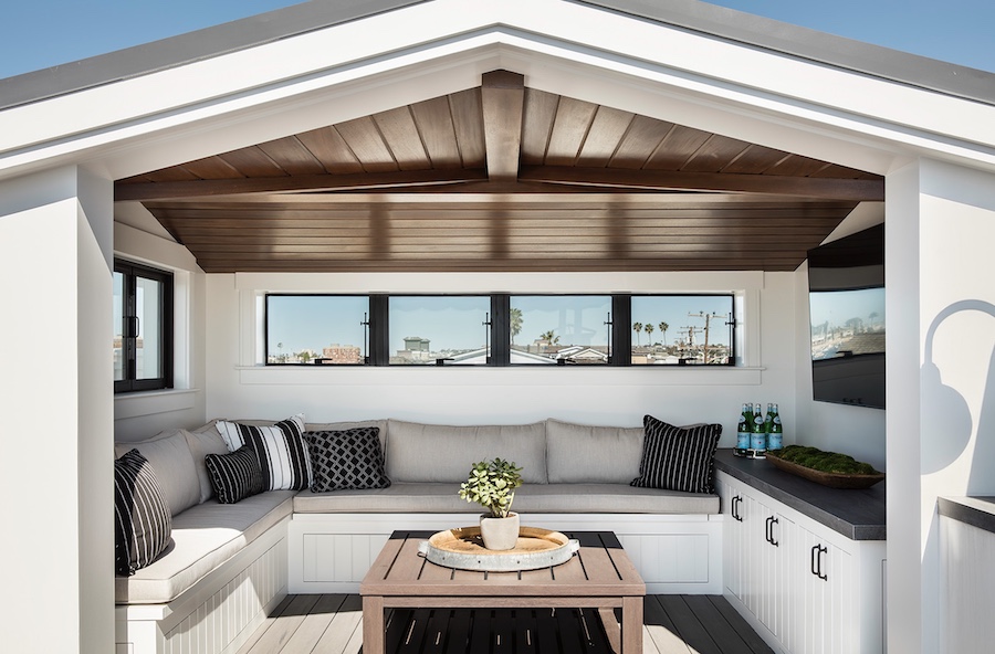 Clerestory windows used in a covered patio