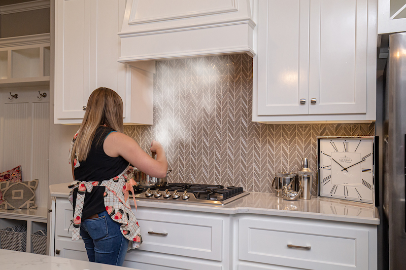 Kitchen ventilation hood filtering air