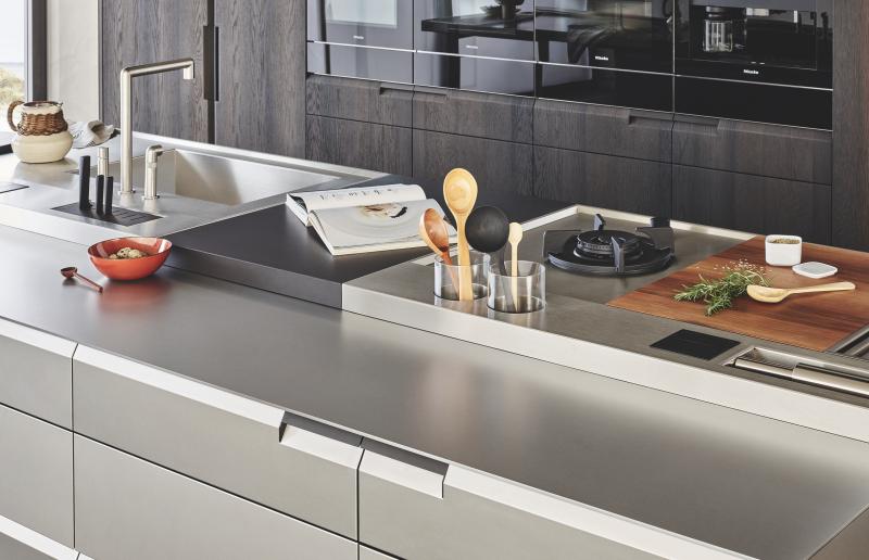 POLIFORM Shape Integrated Kitchen Concept Oak kitchen close up