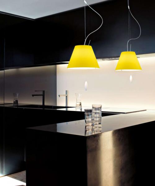 Pendant yellow light