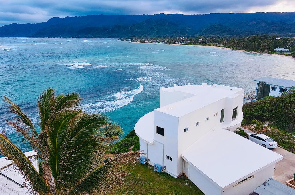 Foam house on the beachside