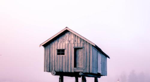 Shack-on-stilts