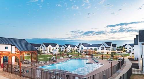 Hermosa Villages exterior pool view