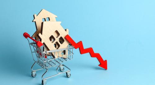 White house models in shopping cart next to red falling arrow with blue background