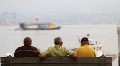 Men on a bench, Photo: robinsonk26 via Pixabay