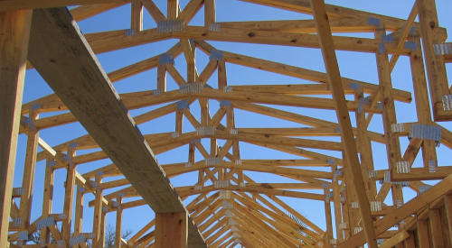 house roof framing using wood trusses