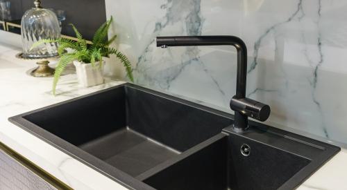 Black kitchen sink