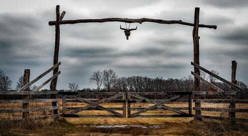 Texas_ranch_gate_entrance