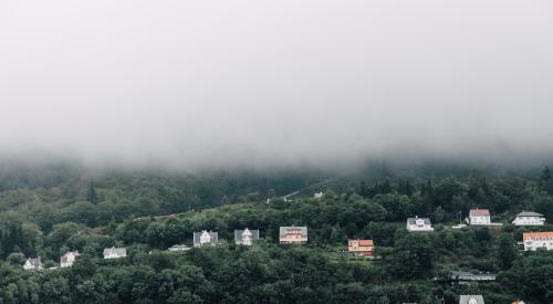 Exburbs were the only U.S. region to see net year-over-year growth.